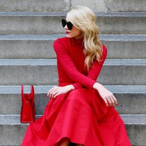 روانشناسی رنگ قرمز در طراحی لباس